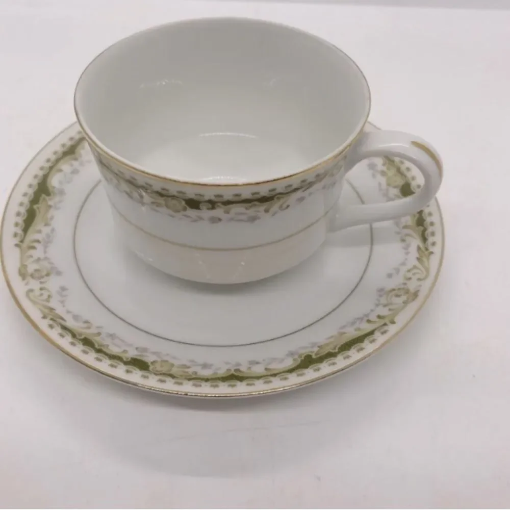Vintage Queen Anne Signature Collection Cup & Saucer Set, 13 piece